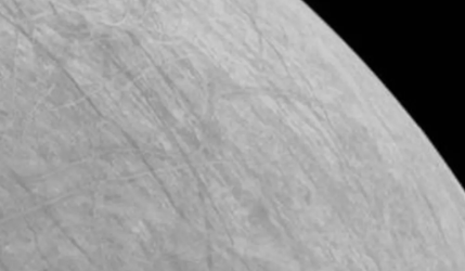 木星的卫星木卫二被宇航局航天器用相机特写拍摄