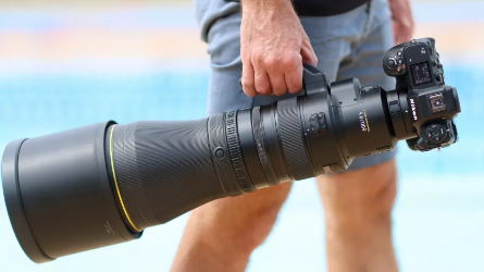 尼康最新的超长焦定焦镜头是一个镜头中的600mm和840mm
