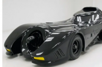 迈克尔基顿时代的蝙蝠车以150万美元的价格挂牌出售