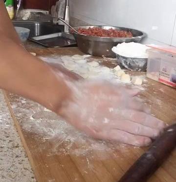 包饺子的手法（包饺子）