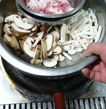 炒双菇食谱（家常菜-双菇炒肉,美食持续更新~）