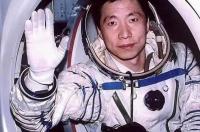 神舟号1-14号航天员？ 神舟九号的宇航员是谁