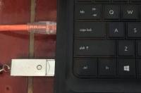 u盘隐藏的文件夹怎么找出来？ 隐藏文件夹怎么显示