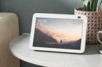 亚马逊的Echo Show 8智能显示器跌回75美元