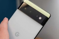 谷歌的Pixel Fold可能只是避免了过去可折叠产品的定价失误