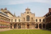 哈佛大学所属的马萨诸塞州剑桥市在美国属于大城市吗?跟纽约相比怎么样呢？ 剑桥大学在美国什么档次