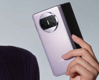 华为MateX3在不牺牲规格的情况下比iPhone14Pro更轻