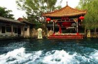 你还知道济南哪些著名的旅游景点为大家介绍一下吧？ 济南有什么好玩的地方