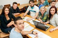 出国留学人数2021？ 现在出国留学的人多吗