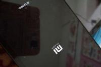 小米手机充满电，但是开不了机，按音量上和电源键也没用。怎么办呢？ 小米2s手机开不了机怎么办