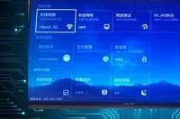 怎么把手机上的电视投影在电视上？ 手机投影到电视