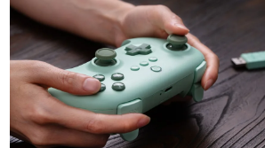 游戏手柄制造商8Bitdo推出售价30美元的Ultimate控制器