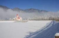 周6日，从四川自贡去，西岭雪山，自驾游，要开多久的车··路线怎么走·费用一个人多少钱，我们5 6个人··去？ 西岭雪山旅游攻略两天