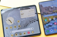 谷歌PixelFold与三星GalaxyZFold4可折叠设备之战