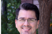 UArizona Engineering校友返回领导矿业和矿产资源学院
