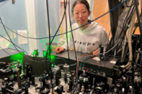揭示量子系统动力学中的普遍物理学