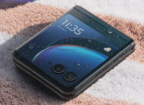 为什么摩托罗拉的RAZR+是第一款酷炫的折叠手机