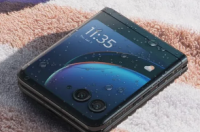 为什么摩托罗拉的RAZR+是第一款酷炫的折叠手机
