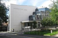 英国利兹大学怎么样？ 英国利兹大学有钱就能上吗