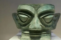 辛追夫人是从三星堆墓出土的吗？ 三星堆女尸是谁
