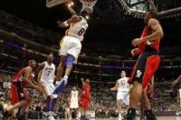 2006年11月24是什么星座男？ 2006年1月23日是什么星座