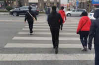 toward和towards有什么区别？ towards