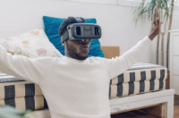 Meta的Quest耳机为何比苹果Vision Pro更有价值
