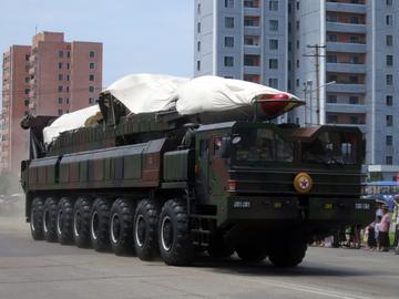 核武器，基于核连锁反应原理的大规模杀伤性武器