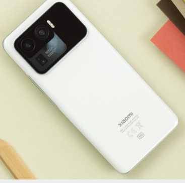 小米正准备发布一款名为Mi 11 Ultra的新手机