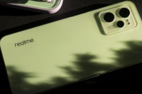 Realme C35智能手机在市场上很容易买到