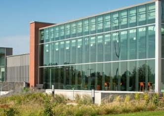 行业领先的碰撞工程项目扩展到大都会社区学院