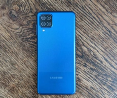 三星Galaxy A12智能手机价格和规格