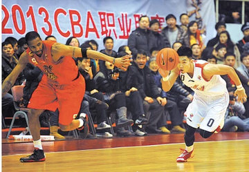曹岩，前中国男子篮球职业联赛（CBA）运动员