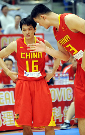 陈江华，前中国男子职业篮球联赛（CBA）球员