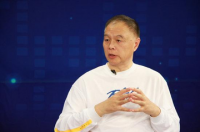 张卫平，中国知名篮球解说员