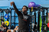 多诺万·米切尔，现役美国职业篮球联赛（NBA）骑士队球员