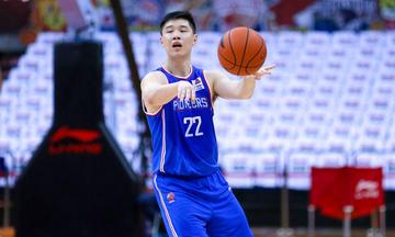 史仪，中国职业男子篮球运动员