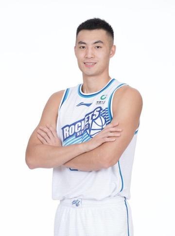 韩德龙，中国男子职业篮球运动员
