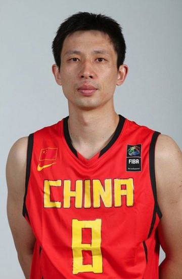 金立鹏，前中国男子职业篮球运动员