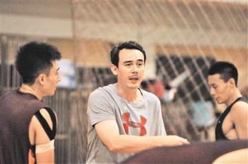 郑志龙，前中国台北职业男子篮球运动员