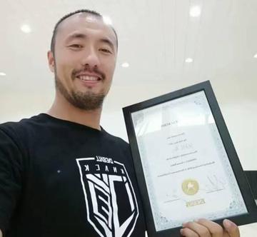韩炜，中国花式篮球运动员、篮球训练师