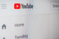 YouTube正在桌面和移动设备上测试小型游戏