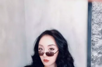 王金金，中国内地歌手