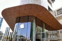 苹果iPhone 15智能手机开始销售