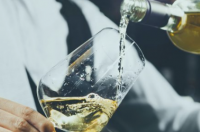 黑中白静止葡萄酒的崛起