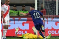 梅西在南美世界杯预选赛中大放异彩内马尔因伤缺阵
