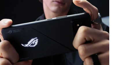 华硕新款ROG Phone 8终于在游戏手机中配备了好相机