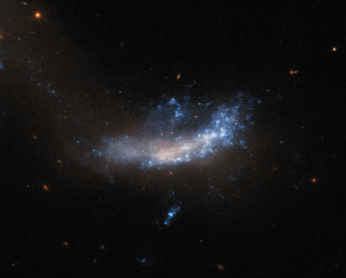 哈勃太空望远镜聚焦超新星所在星系