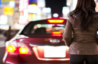 夜间更多的室外光是否会导致黄斑变性