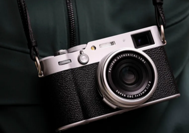 富士胶片更新了其因TikTok而闻名的紧凑型相机